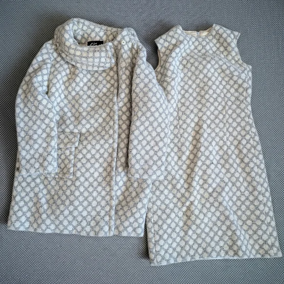 Elegant, Vintage Wool, Light Gray And Beige Patterned Women's Coat and Dress Set - Picture 1 of 16